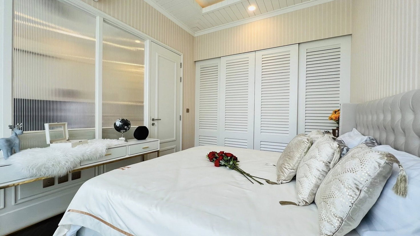 picture Grand Florida Beachfront Condo Resort Pattaya with – For Rent - 14/17