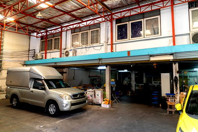 Factory for rent Bangkok : Spacious shophouse with warehouse Sathu Pradit area.