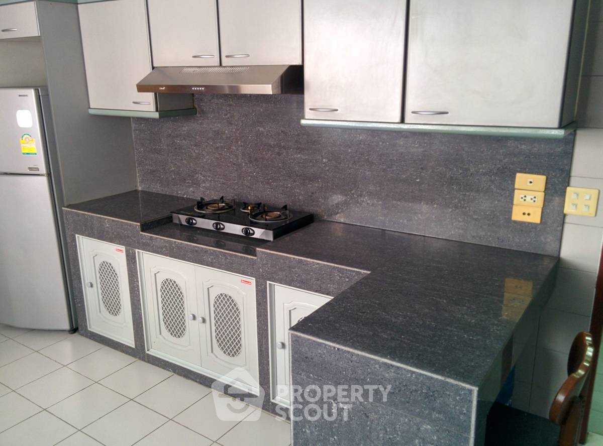 รูป คอนโด 3-ห้องนอน ที่ เพรสซิเดนท์ ปาร์ค คอนโดมิเนี่ยม ใกล้ MRT ศูนย์การประชุมแห่งชาติสิริกิติ์ (ID 2501396) - รูปที่ 34/39