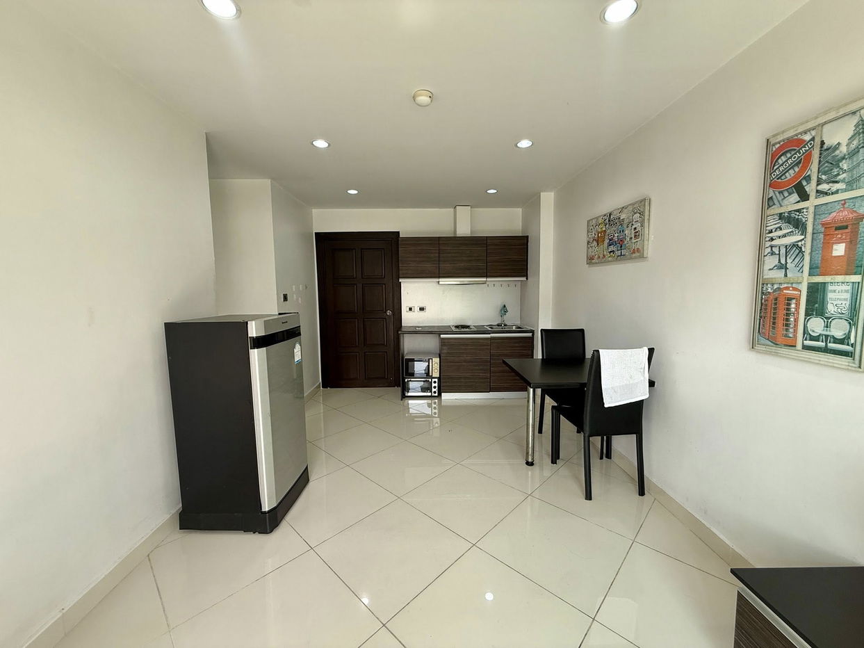 picture Park Lane Condominium and Resort in Jomtien - 1/12