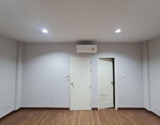 รูป  ให้เช่าทาวน์โฮม / Home Office 4 ชั้น โครงการ เวิร์ค แอด ไลฟ์ ซอยนวมินทร์ 36 /  แอร์ 6 เครื่อง / เหมาะเป็นสำนักงาน จดบริษัทได้ - รูปที่ 11/13