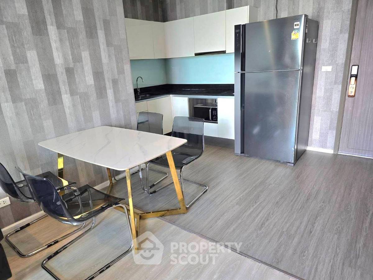 picture 2-BR Condo at Quinn Condo Ratchada 17 near MRT Sutthisan (ID 2496059) - 3/6