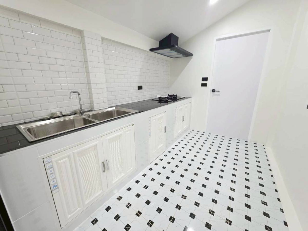 picture Suphamat Paklok Phuket WR-04103 - 8/12