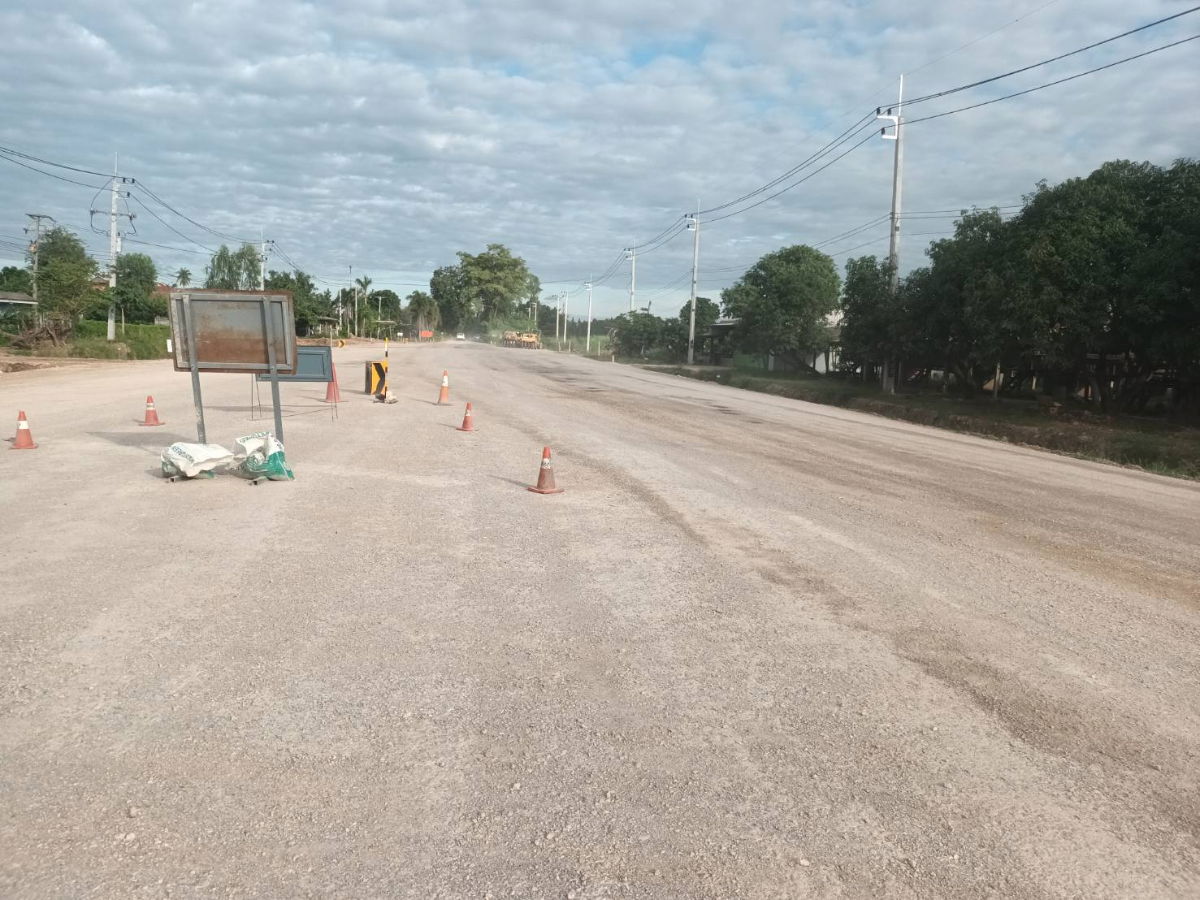 รูป 💎 โอกาสทอง! ที่ดินแปลงใหญ่ 470 ไร่ ติดถนน 4 เลน (กำลังก่อสร้าง) ราคานี้หาไม่ได้อีกแล้ว! - รูปที่ 24/26