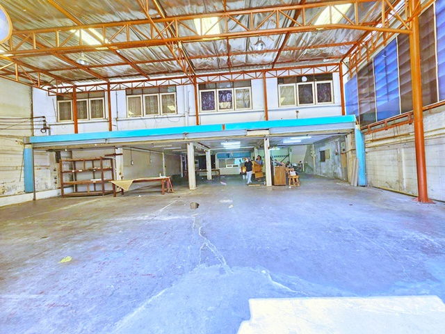 รูป Terminal21 พระราม 3 700ม. ค่าเช่าเฉลี่ยต่ำกว่า 90 บาทต่อตร.ม. สาธุประดิษฐ์ 12-20 ให้เช่า โกดัง 551 ตร.ม. ทำเลนราธิวาส20-24 สาธุ จันทน์ - รูปที่ 1/8