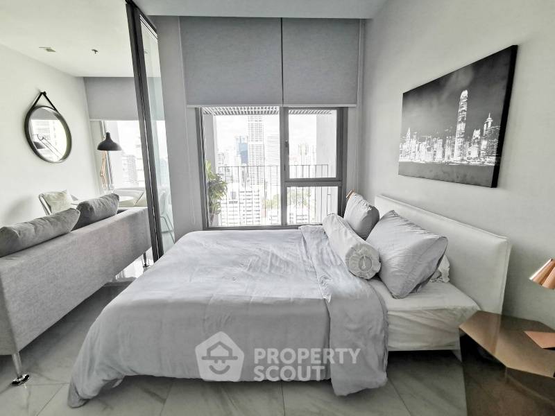 รูป คอนโด 1-ห้องนอน ที่ ไฮด์ สุขุมวิท11 ใกล้ BTS นานา (ID 825850) - รูปที่ 4/4