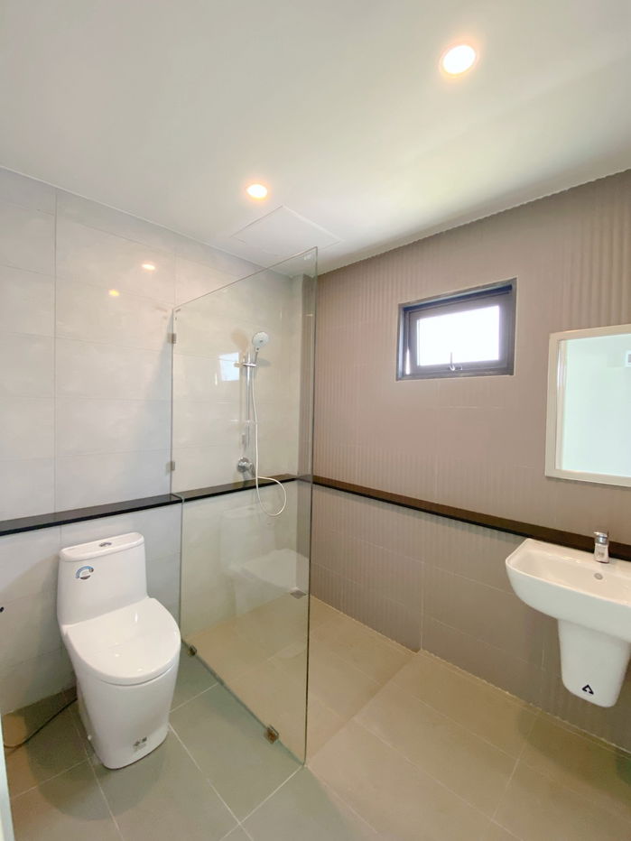 รูป ขายด่วนบ้านเดี่ยว 240 ตารางเมตร - รูปที่ 5/8