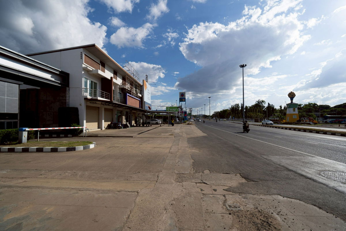 รูป อาคารพาณิชย์ 2 คูหา ห้องมุม หน้าโรงแรม 4 ดาว ทางไปสนามช้าง - รูปที่ 12/12