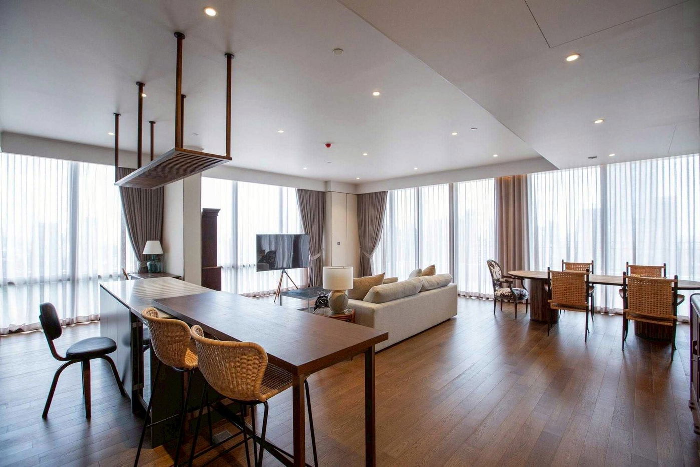 รูป LTH13845 – Condo for Sale | Muniq Langsuan | 280 sqm | 3 Beds 3 Baths | Near BTS Chitlom | 152MB | คอนโดขาย มิว นี้ค หลังสวน - รูปที่ 2/18