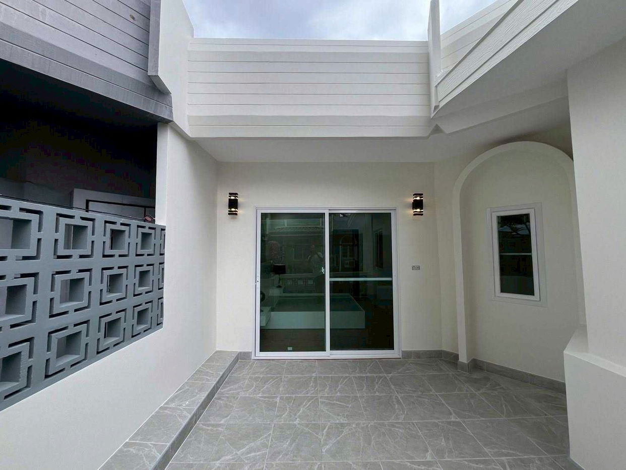 รูป LTHC13849 – Townhouse for Sale | Sathu Pradit 29 | 200 sqm | 3 Beds 2 Baths | Near BTS Surasak | 8.89MB | ทาวน์เฮาส์ขาย สาธุประดิษฐ์ 29 - รูปที่ 11/20