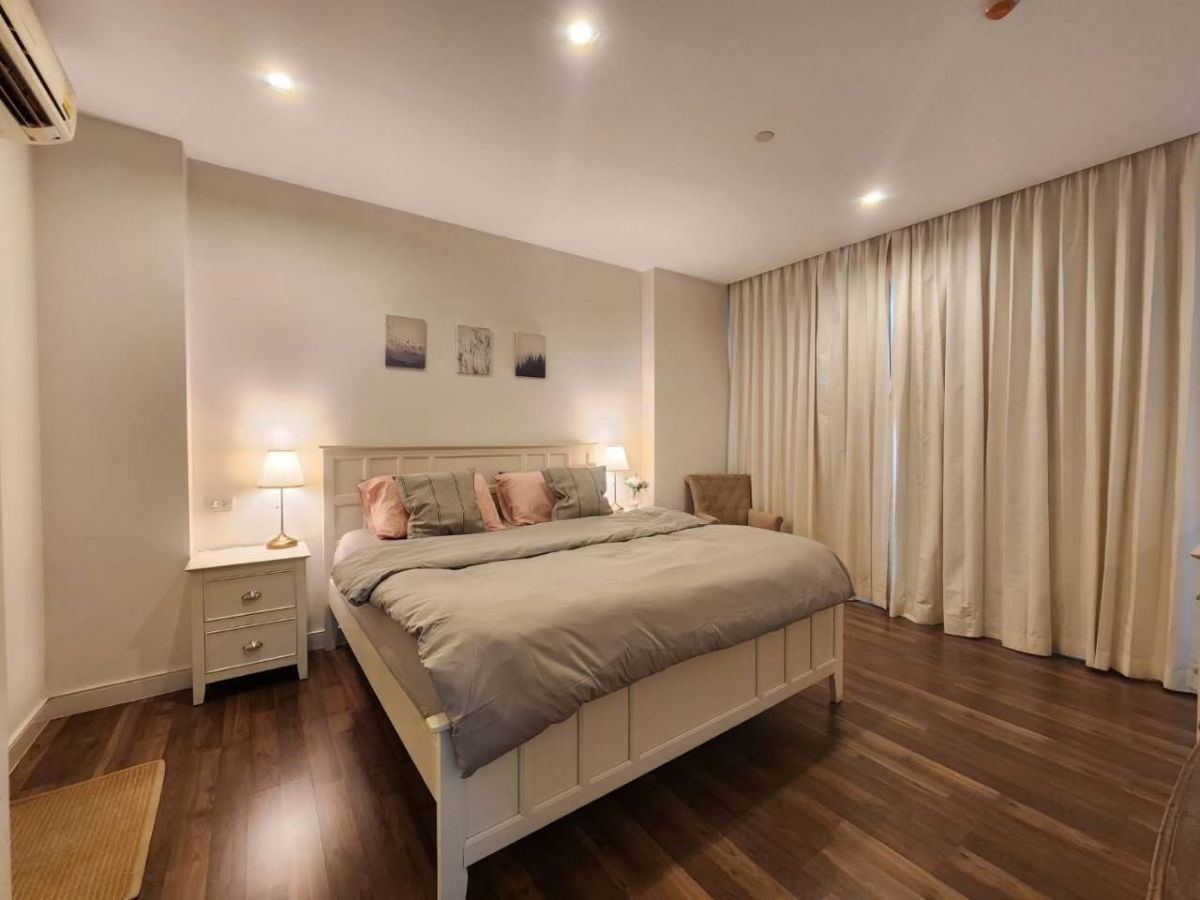 picture The Room Sukhumvit                     62  - 10/17