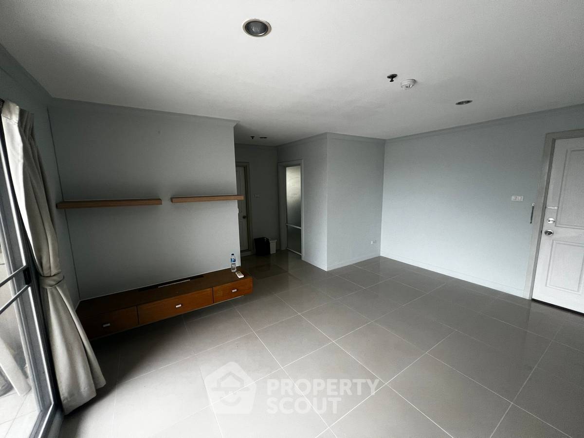 รูป คอนโด 1-ห้องนอน ที่ คอนโด ลุมพินี เพลส พระราม 9 – รัชดา ใกล้ MRT พระราม 9 (ID 2501347) - รูปที่ 2/12