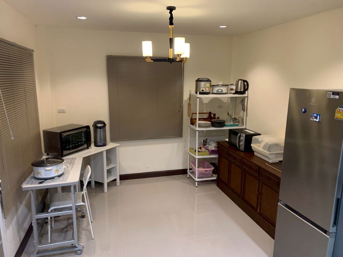 รูป 📌 บ้านเช่าพร้อมอยู่ บ้านใหม่มือ 1 หมู่บ้าน KC Parkville 3 3 ห้องนอน 3 ห้องน้ำ หลังใหญ่ รีโนเวทใหม่ทั้งหลัง ทำเลดี - รูปที่ 8/20