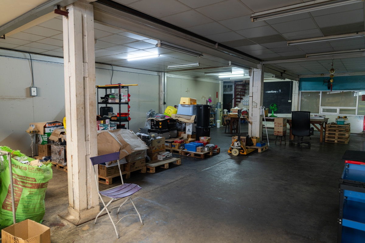 picture Spacious shophouse with warehouse Sathu Pradit area. - 5/18
