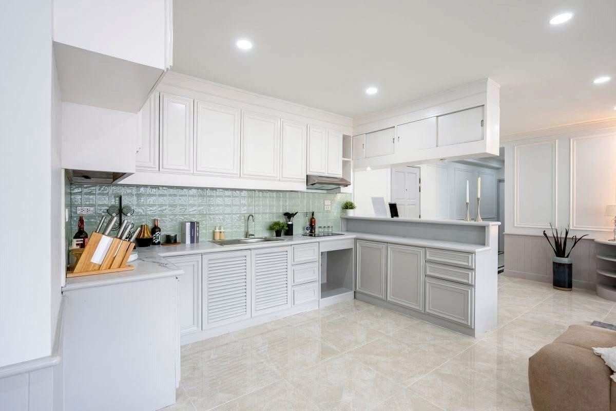 รูป LTH13775 – Condo for Sale | Saranjai Mansion | 117 sqm | 2 Beds 2 Baths | Near BTS Nana | 9.6 MB | คอนโดขาย ศรัญญา แมนชั่น - รูปที่ 3/7