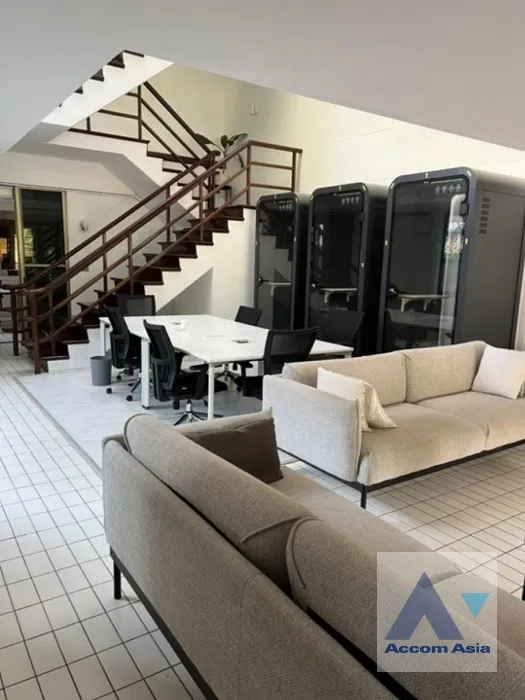 picture 🔼🔽 AccomA 📩 Home Office 3 BR House in Khlong Tan Nuea (AA42131) - 3/15