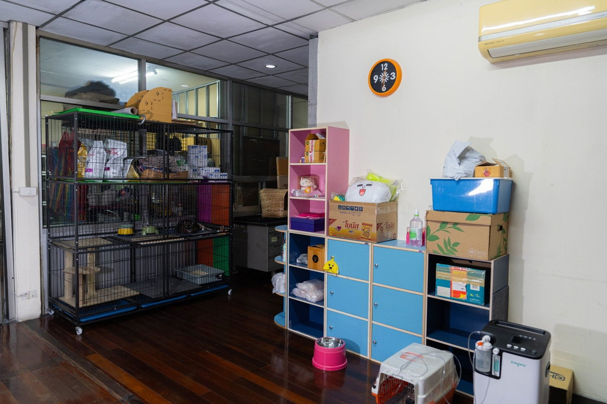 picture Spacious shophouse with warehouse Sathu Pradit area. - 17/18