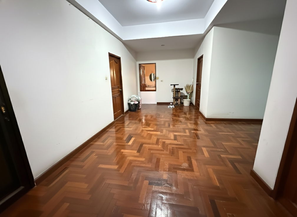 รูป ขายบ้านเดี่ยวชุมชนหมู่บ้านเพชรหทัย บนเนื้อที่กว่า 288 ตารางวา พื้นที่ใช้สอย 427 ตารางเมตร  - รูปที่ 8/12