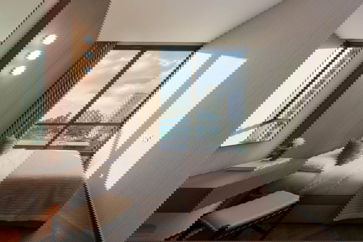 รูป  📌✅ให้เช่า คอนโด The ESSE Sukhumvit 36 -1ห้องนอน 1 ห้องน้ำ  | 0 m to BTS Thonglor — 10 units Designer-finished, fully  - รูปที่ 2/7