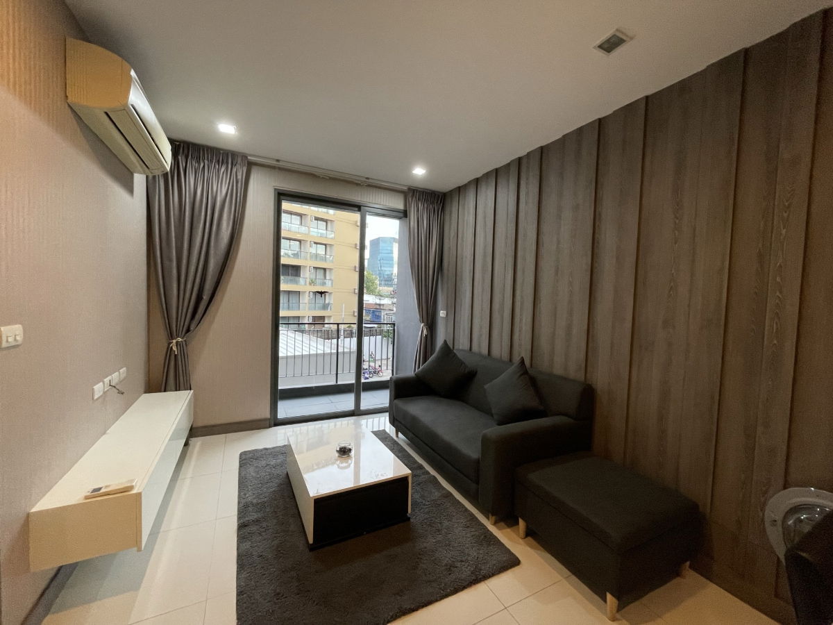 รูป 🔥ขายด่วนคอนโด 1 ห้องนอน ลดราคาถึง 300K🔥 เดินเพียงไม่กี่ก้าวถึง MRT ศูนย์สิริกิติ์ - U1170868 - รูปที่ 11/14