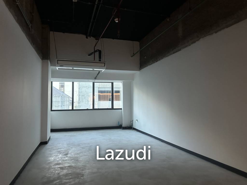 รูป พื้นที่ค้าปลีก 2 ชั้น 44 ตร.ม. ทำเลศูนย์การค้าย่านห้วยขวาง - รูปที่ 4/4