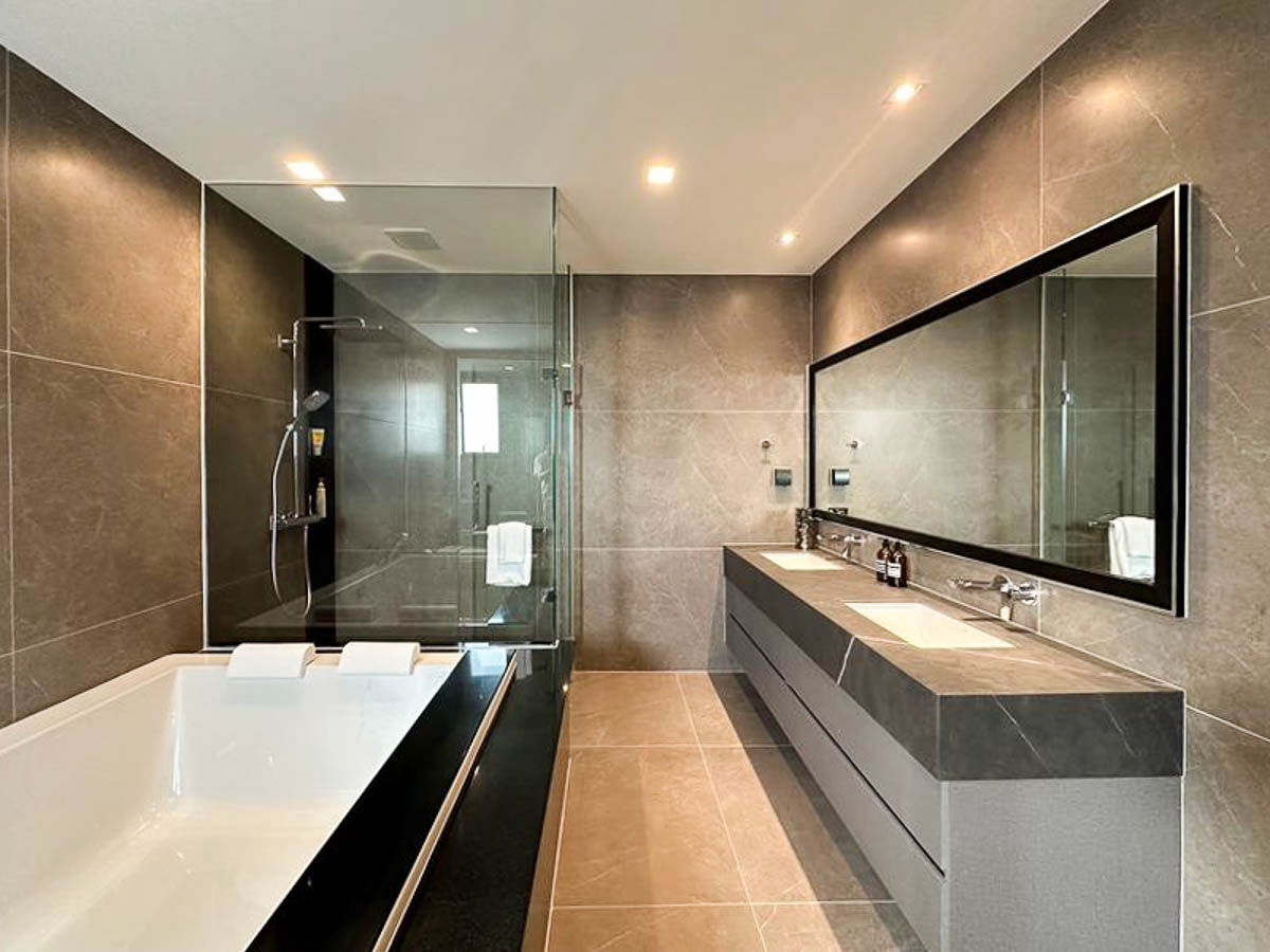 รูป ให้เช่า บ้าน Grand Bangkok Boulevard กรุงเทพกรีฑา บ้านเดี่ยว 5 ห้องนอน 127 ตรว 604 ตรม ตกแต่งสวยงาม เฟอร์นิเจอร์ และเครื่องใช้ไฟฟ้าครบ : MF25R-005 - รูปที่ 9/14