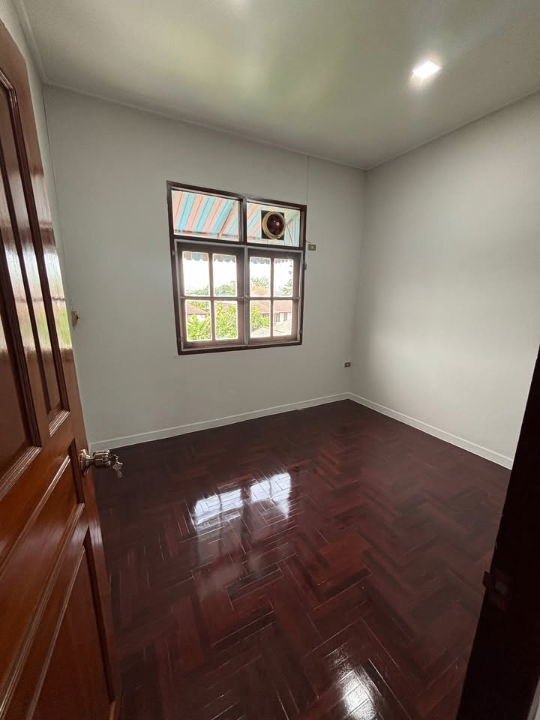 รูป RH122825 ให้เช่าบ้านทาวน์โฮม 3 ชั้น ซอยอ่อนนุช39 / ศรีนครินทร์ 24เดินไปสถานีรถไฟฟ้ากลันตัน10นาที (yellow line) - รูปที่ 20/23