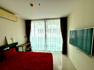Condos for sale : Urgent Sale The Point Pratumnak Condo