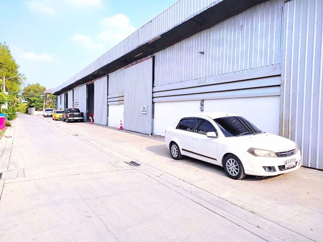 รูป หลังสุดท้าย รถไฟฟ้าปากเกร็ด 1.8 กม. ติวานนท์ โกดังให้เช่า ปากเกร็ด นนทบุรี เลี่ยงเมืองปากเกร็ด อิมแพ็ค เมืองทองธานี 4กม. 180 ตร.ม วัดกู้ - รูปที่ 5/8