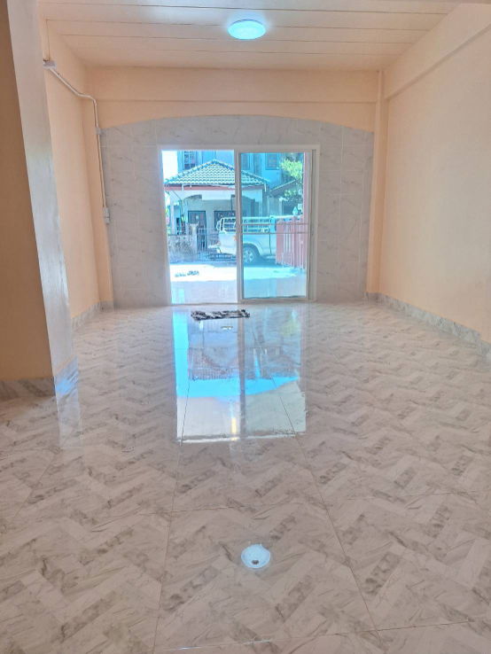 รูป ขายถูก ทาวน์เฮ้าส์ 2 ชั้น ชุมชนประชาสำราญ หนองจอก รีโนเวทใหม่หมดทั้งหลัง - รูปที่ 4/15