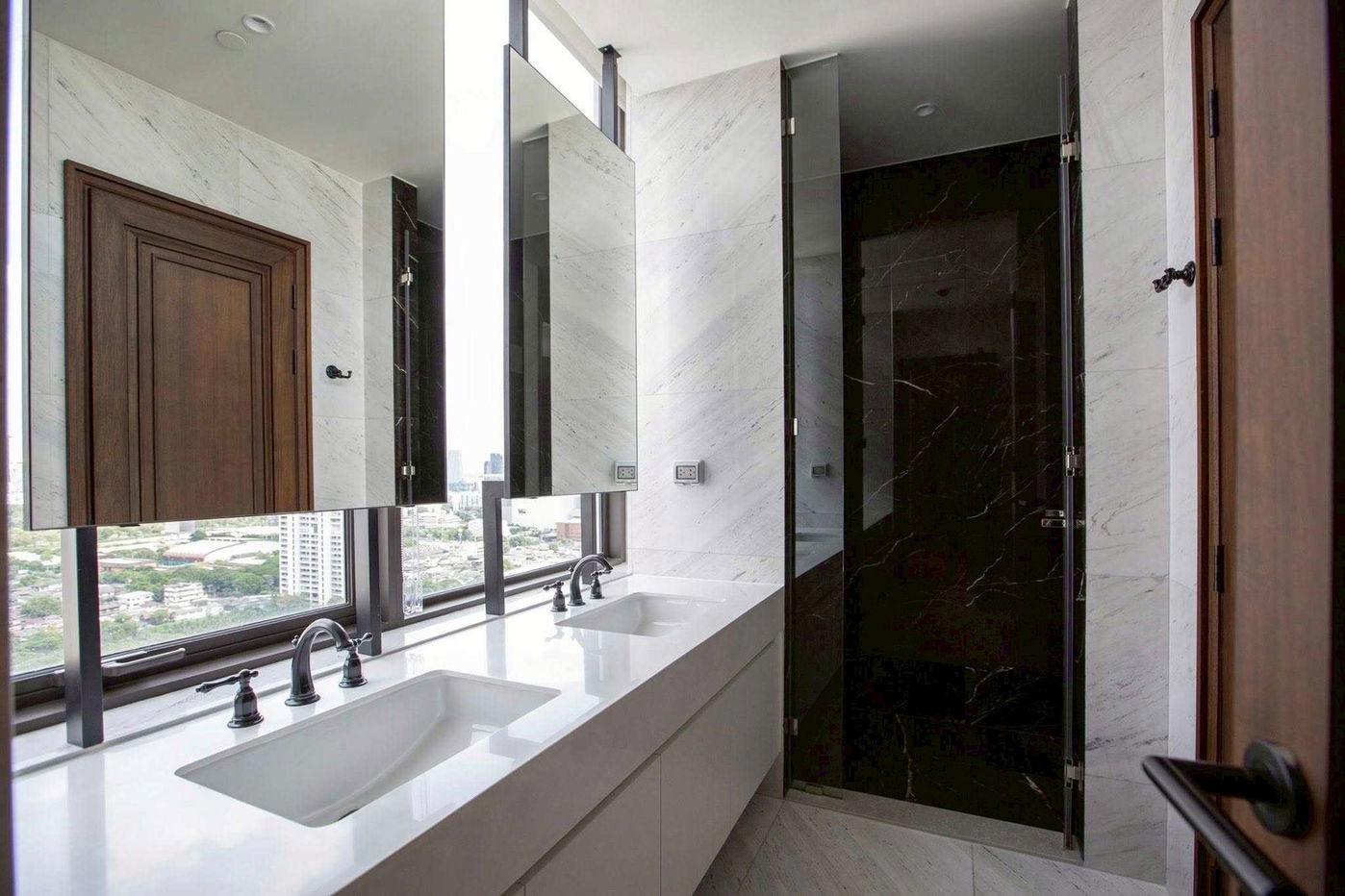 รูป LTH13845 – Condo for Sale | Muniq Langsuan | 280 sqm | 3 Beds 3 Baths | Near BTS Chitlom | 152MB | คอนโดขาย มิว นี้ค หลังสวน - รูปที่ 9/18