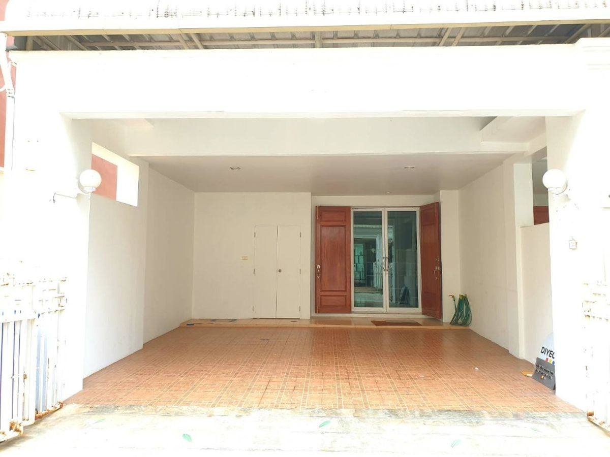 รูป LTH13915 – Home Office for Sale | Baan Ravipa Sukhumvit 103 | 250 sqm | 4 Beds 5 Baths | Near BTS Udom Suk | 8.9 MB | โฮมออฟฟิศขาย บ้านรวิภา - รูปที่ 6/10