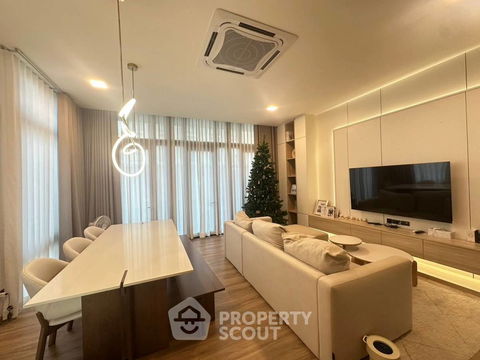 ทาวน์เฮ้าส์ 6-ห้องนอน ที่ พาทิโอ รัชโยธิน ใกล้ BTS เสนานิคม (ID 2483198)