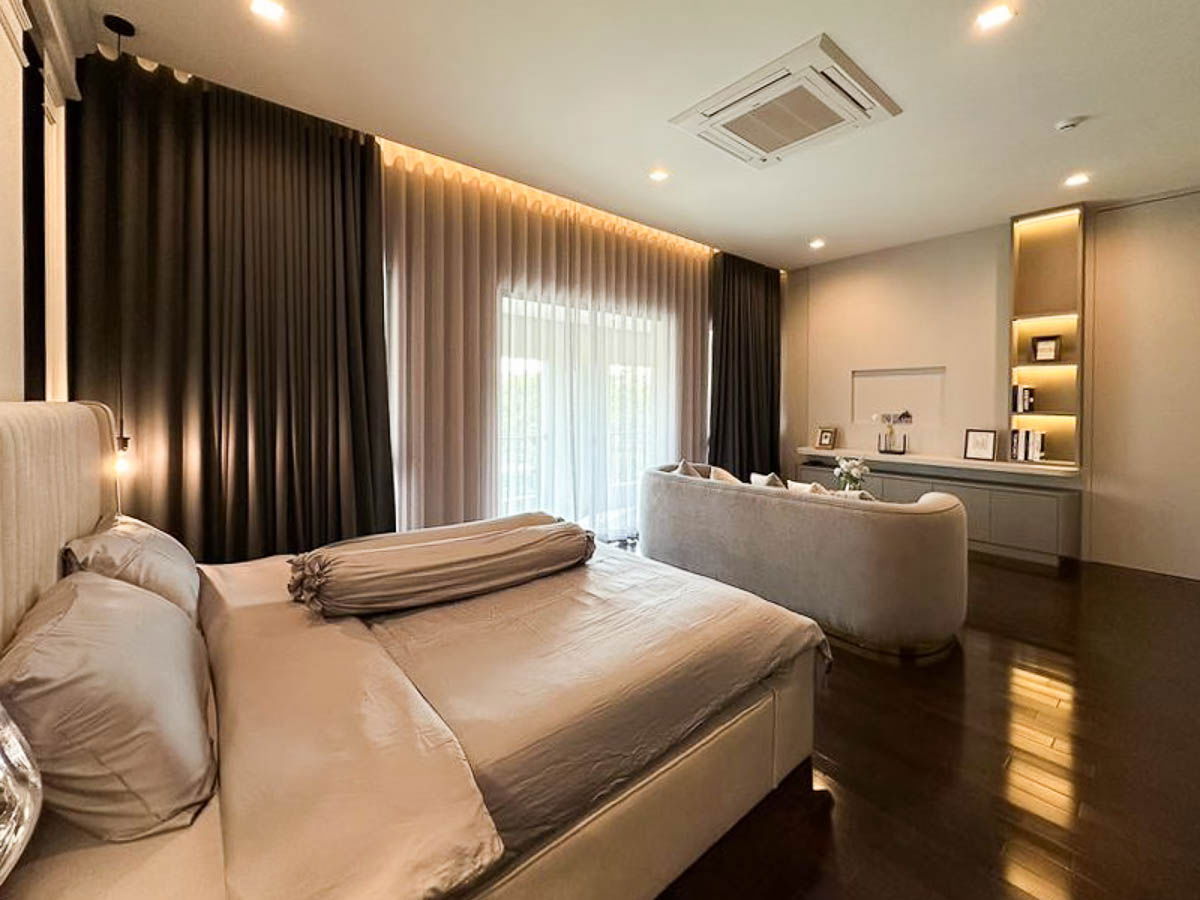 รูป ให้เช่า บ้าน Grand Bangkok Boulevard กรุงเทพกรีฑา บ้านเดี่ยว 5 ห้องนอน 127 ตรว 604 ตรม ตกแต่งสวยงาม เฟอร์นิเจอร์ และเครื่องใช้ไฟฟ้าครบ : MF25R-005 - รูปที่ 7/14