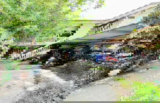 รูป ขายด่วน บ้านเดี่ยว 1 หลัง + ห้องเช่า 6 ห้อง เหมาะทั้งอยู่อาศัยและลงทุน สร้างรายได้ทันที บนที่ดินขนาดใหญ่ - รูปที่ 2/11