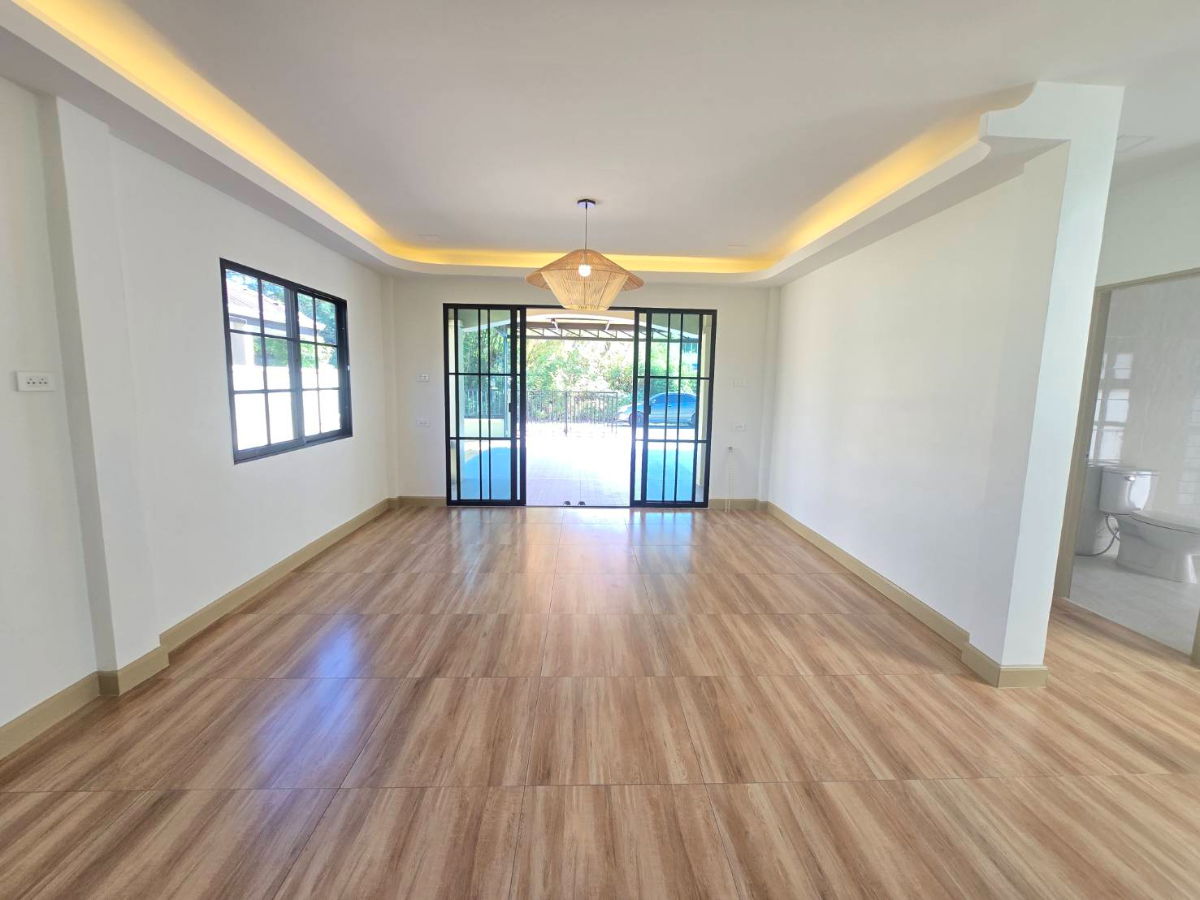 รูป ้บ้านเดี่ยวนิมิตใหม่40 โฮม5 หมู่บ้านเคซี.การ์เด้นโฮม บ้านรีโนเวทใหม่ทั้งหลัง แถมฟรีเฟอร์นิเจอร์ พื้นที่กว้างมากทำเลดี - รูปที่ 17/44