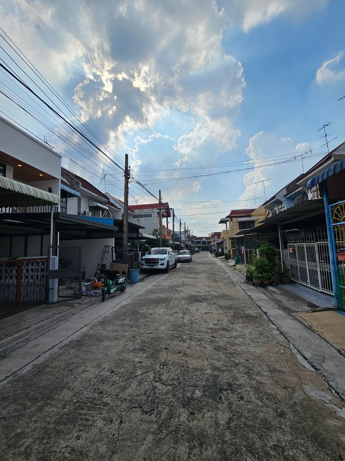 รูป ST0021 | ขายทาวน์เฮ้าส์ มบ.อยู่เจริญ ดอนเมือง 💰 เพียง 2.45 ลบ.  ✈️ 5 น. ถึงสนามบินดอนเมือง - รูปที่ 19/19