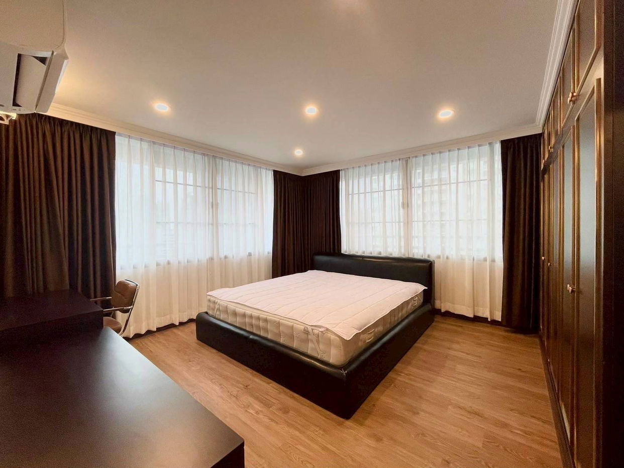 รูป LTH13758 – Condo for Sale | Acadamie Grand Tower | 194 sqm | 3 Beds 2 Baths | Near BTS Phrom Phong | 22.90 MB | คอนโดขาย อะคาเดมี แกรนด์ ทาวเวอร์ - รูปที่ 6/11