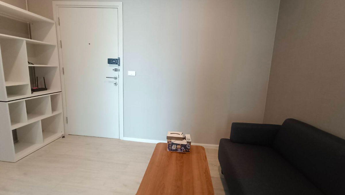 picture Aspire sathon thapha near BTS Taladphu - 1/8