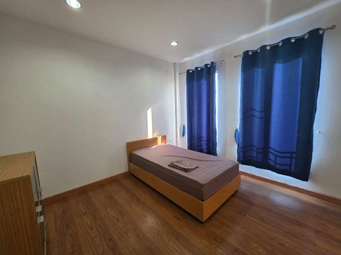 รูป ให้เช่าถูก! ทาวน์โฮมบ้านกลางเมือง บริติชทาวน์ ติด MRTศรีลาซาล150เมตร - รูปที่ 7/10