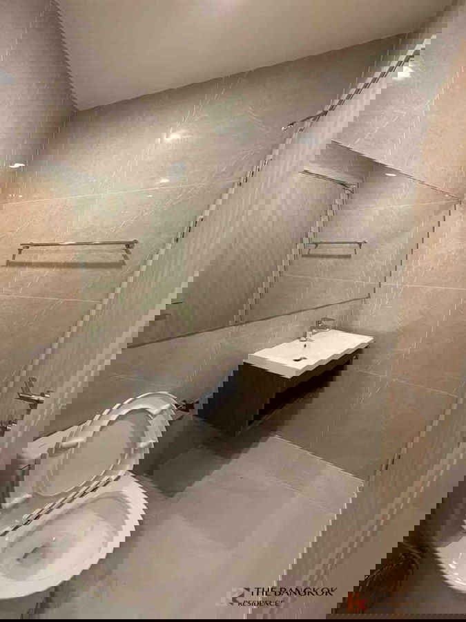 รูป  Nue District R9 🌟 ยูนิตสวย เฟอร์ครบ 🛌🏻 ใกล้ MRT พระราม 9  - รูปที่ 7/7