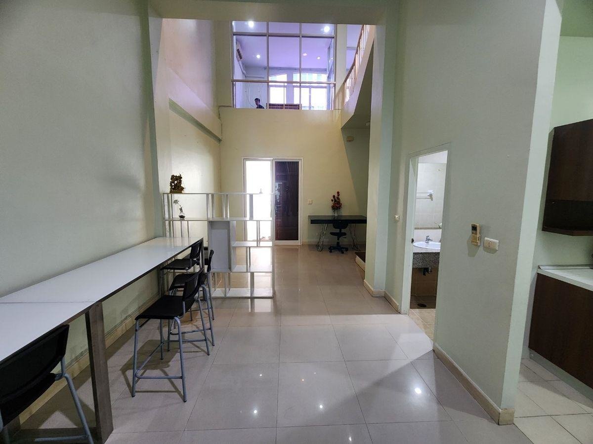 รูป LTH13915 – Home Office for Sale | Baan Ravipa Sukhumvit 103 | 250 sqm | 4 Beds 5 Baths | Near BTS Udom Suk | 8.9 MB | โฮมออฟฟิศขาย บ้านรวิภา - รูปที่ 1/10