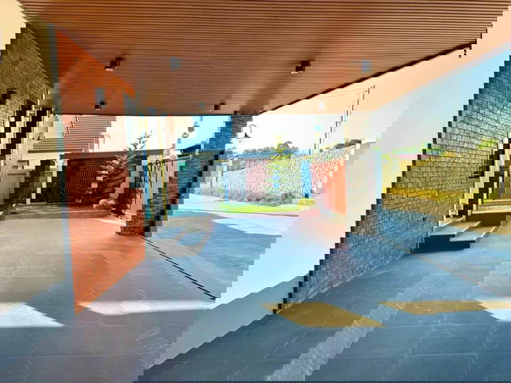 รูป 🌴 พูลวิลล่าหรู สไตล์ Modern Luxury พร้อมสระว่ายน้ำส่วนตัวกลางธรรมชาติ บนทำเลศักยภาพ “โป่ง” - รูปที่ 2/20