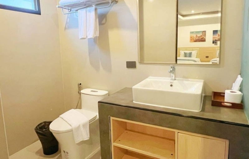 รูป KT0075📲LineID @556ryccg🌅โรงแรมเขาพระตำหนัก🛏️24ห้องพัก🏊สระว่ายน้ำ🍻บาร์🚗ที่จอดรถ ใกล้7-11และ🏖️หาดยินยอม - รูปที่ 5/9