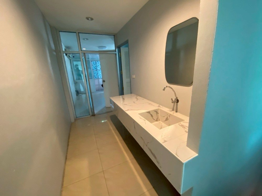 รูป LTH13910 – Commercial for Sale | Sukhumvit 63 (Ekkamai) | 280 sqm | 4 Rooms 3 Baths | Near BTS Ekkamai | 38.55 MB | อาคารพาณิชย์ขาย เอกมัย - รูปที่ 2/16