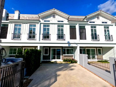 ทาวน์โฮมให้เช่า : RH122125 ให้เช่าทาว์นโฮม2ชั้น Indy บางนา รามคำแหง2 ตกแต่งครบพร้อมอยู่ 3 ห้องนอน