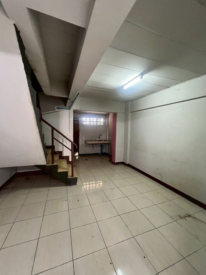 รูป ขาย อาคารพาณิชย์ 4 ชั้น 2 คูหา พร้อมชั้นลอย ทำเลธุรกิจ คลองสี่ รังสิต - รูปที่ 8/13