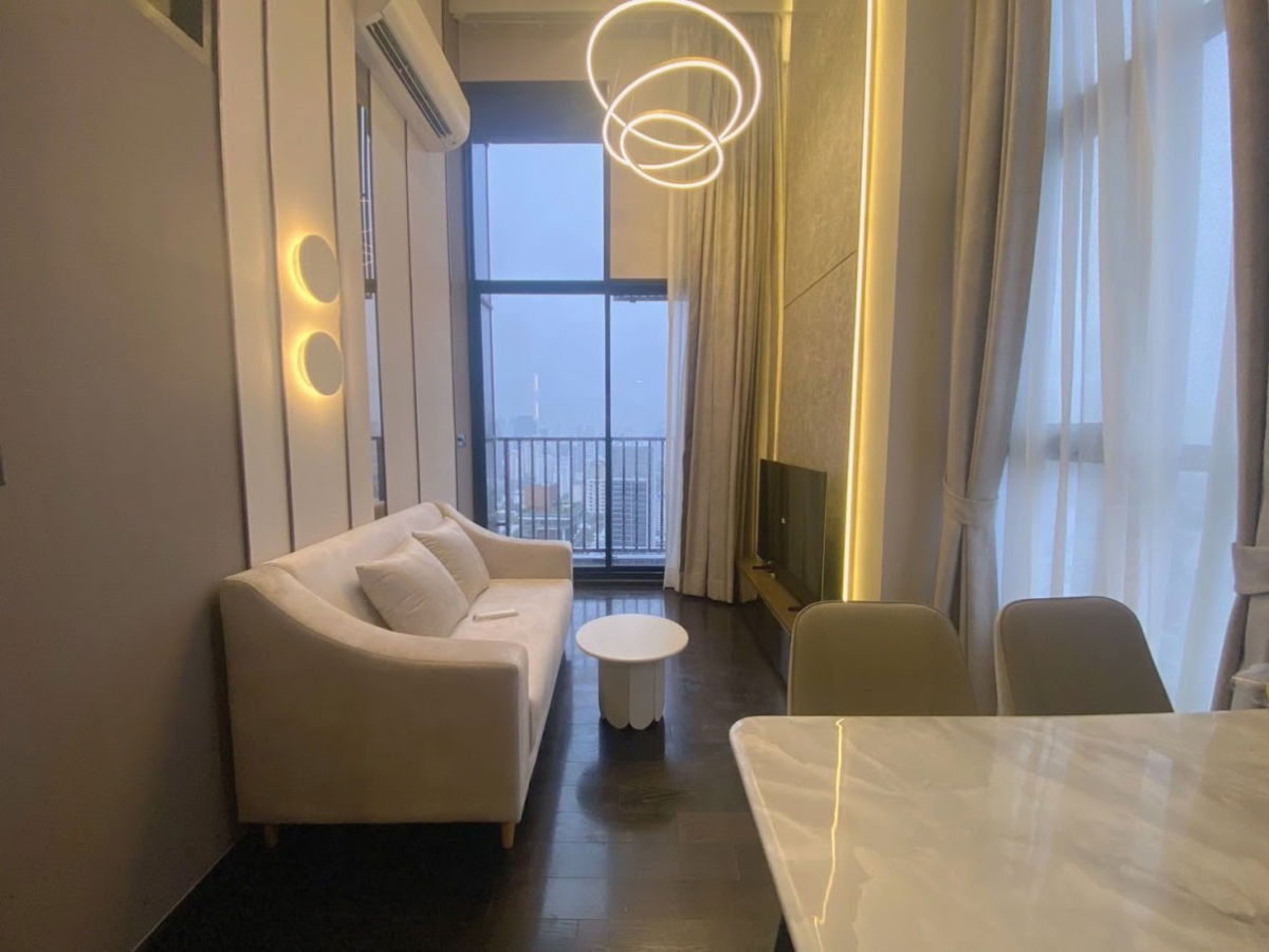 รูป ให้เช่าห้องชุดดูเพล็กซ์ ราคาพิเศษเพียง 48,000 บาท คอนโดหรูใจกลางทองหล่อ รับประกันการพักผ่อนที่ดีที่สุดในกรุงเทพฯ! - รูปที่ 9/13