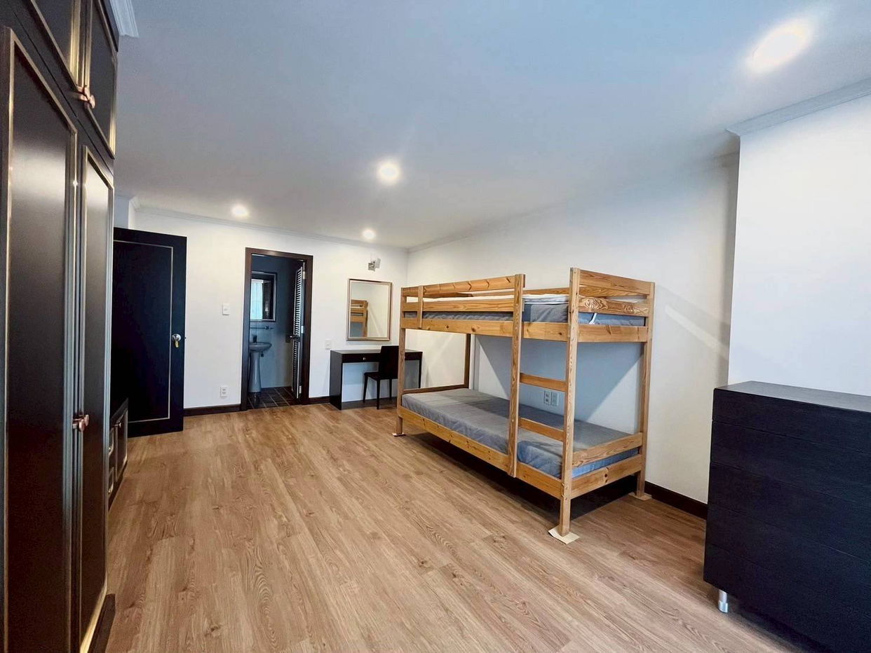 รูป LTH13758 – Condo for Sale | Acadamie Grand Tower | 194 sqm | 3 Beds 2 Baths | Near BTS Phrom Phong | 22.90 MB | คอนโดขาย อะคาเดมี แกรนด์ ทาวเวอร์ - รูปที่ 4/11