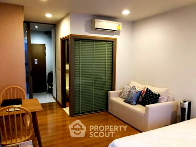 Condos for sale : Studio Condo at Quad Sathon near BTS Saint Louis (ID 1291484)